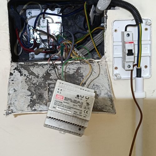 Elektros skydelio keitimas